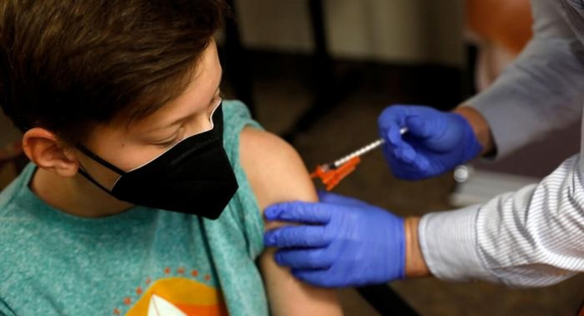 АҚШ-та балаларға вакцина салу басталды